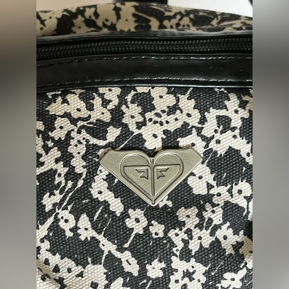 ROXY Handbag Black & White Floral Cotton Purse - Picture 2 of 16